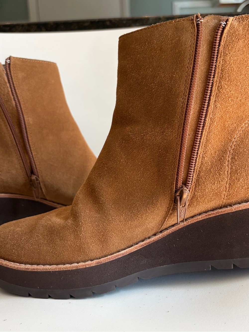 Abeo “Kylie “ suede boots size 9 - Picture 5 of 7